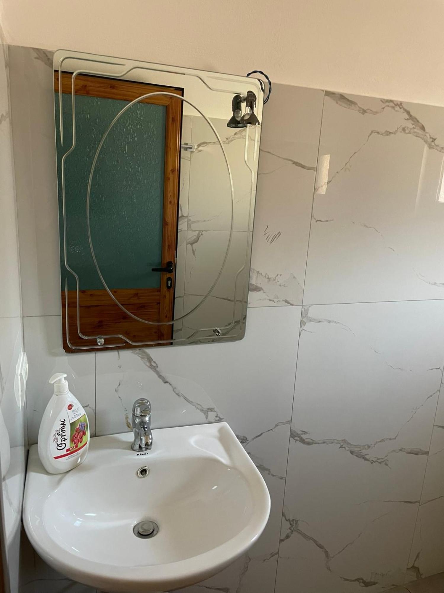 Guesthouse Kroi City Center Berat Extérieur photo
